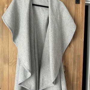 Elegant Gray Women's Sweater